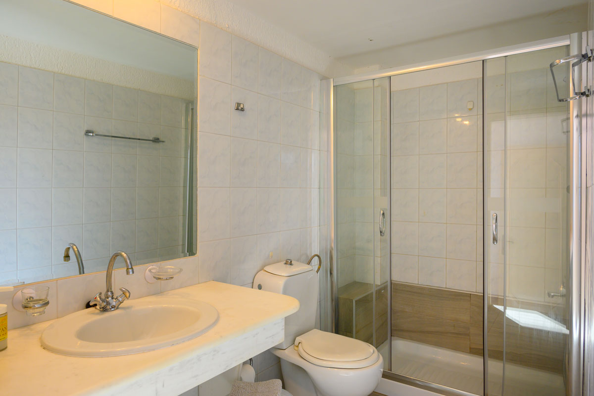 2 persons apartments