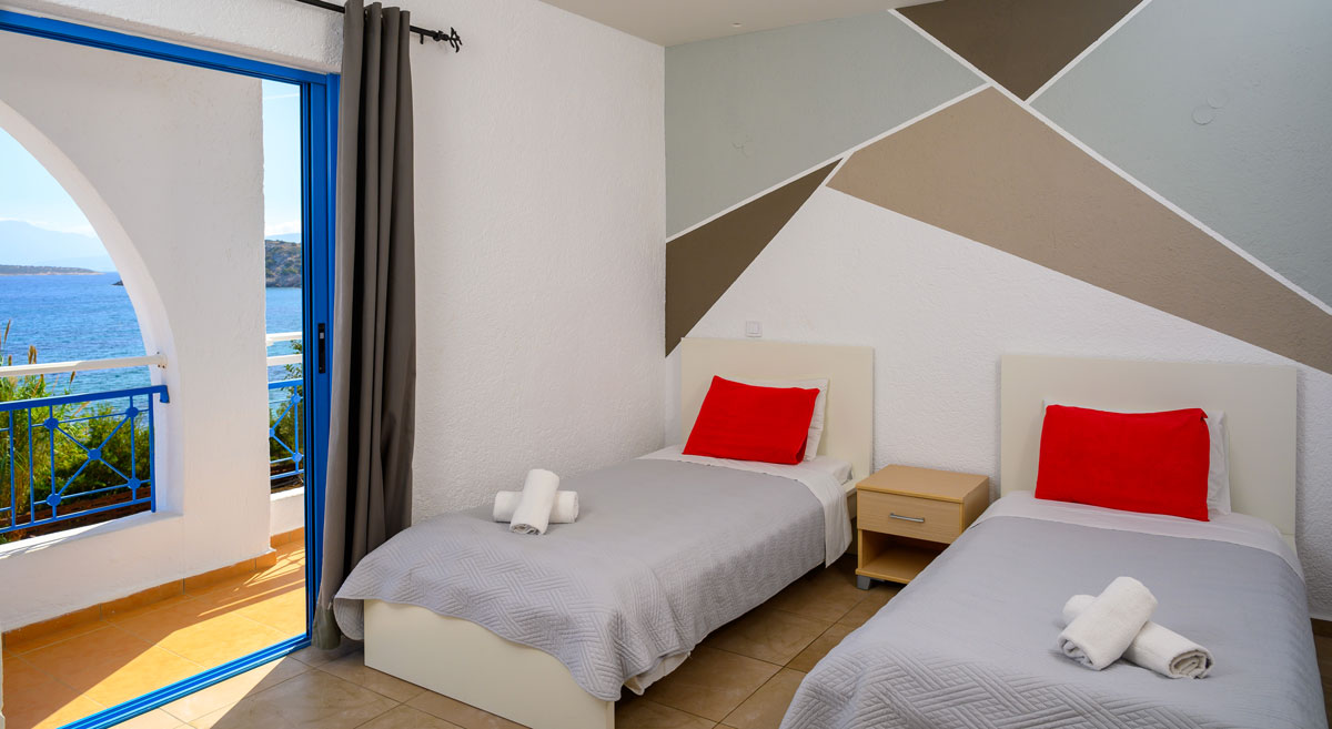 4-5 persons apartments